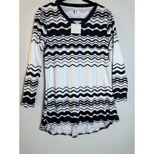 NWT Pixie Lady Casual Women's‎ Long Sleeve V- Neck Blouse Size S White & Black